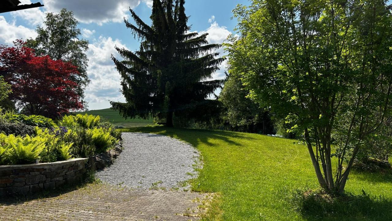 Direkt Am See Mit Bergblick Seeg Exterior foto